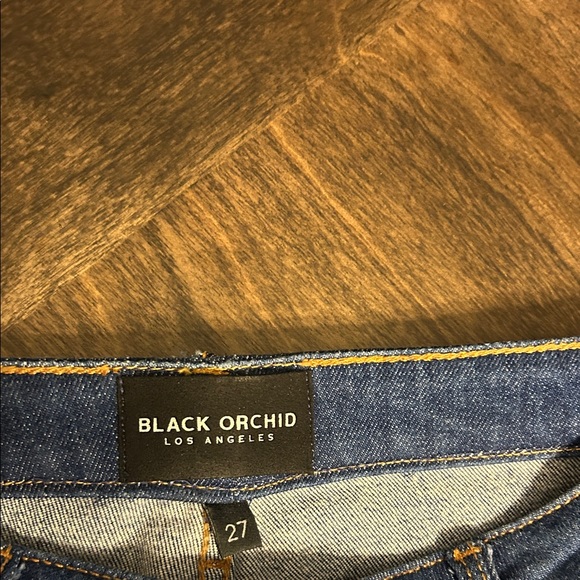 Black Orchid Mia Midrise Skinny Flare Jean - Picture 4 of 16